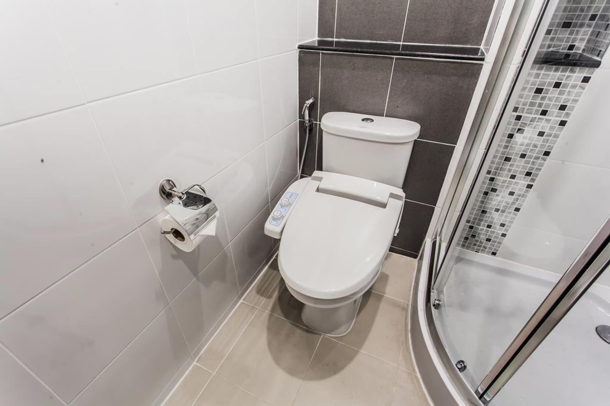 Morino Hotel Si Racha Bagian luar foto