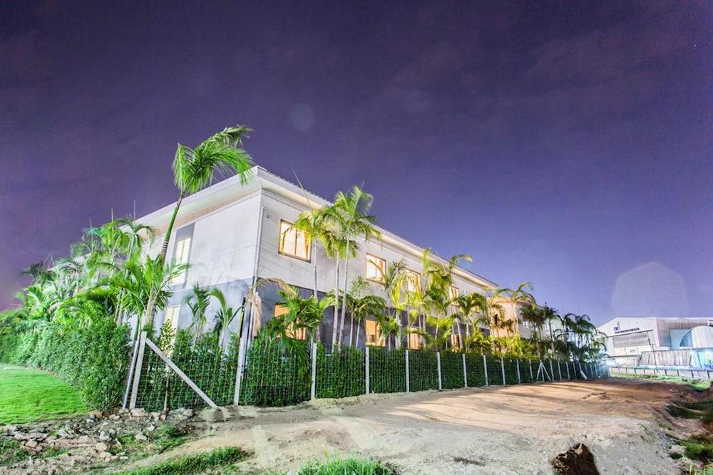 Morino Hotel Si Racha Bagian luar foto