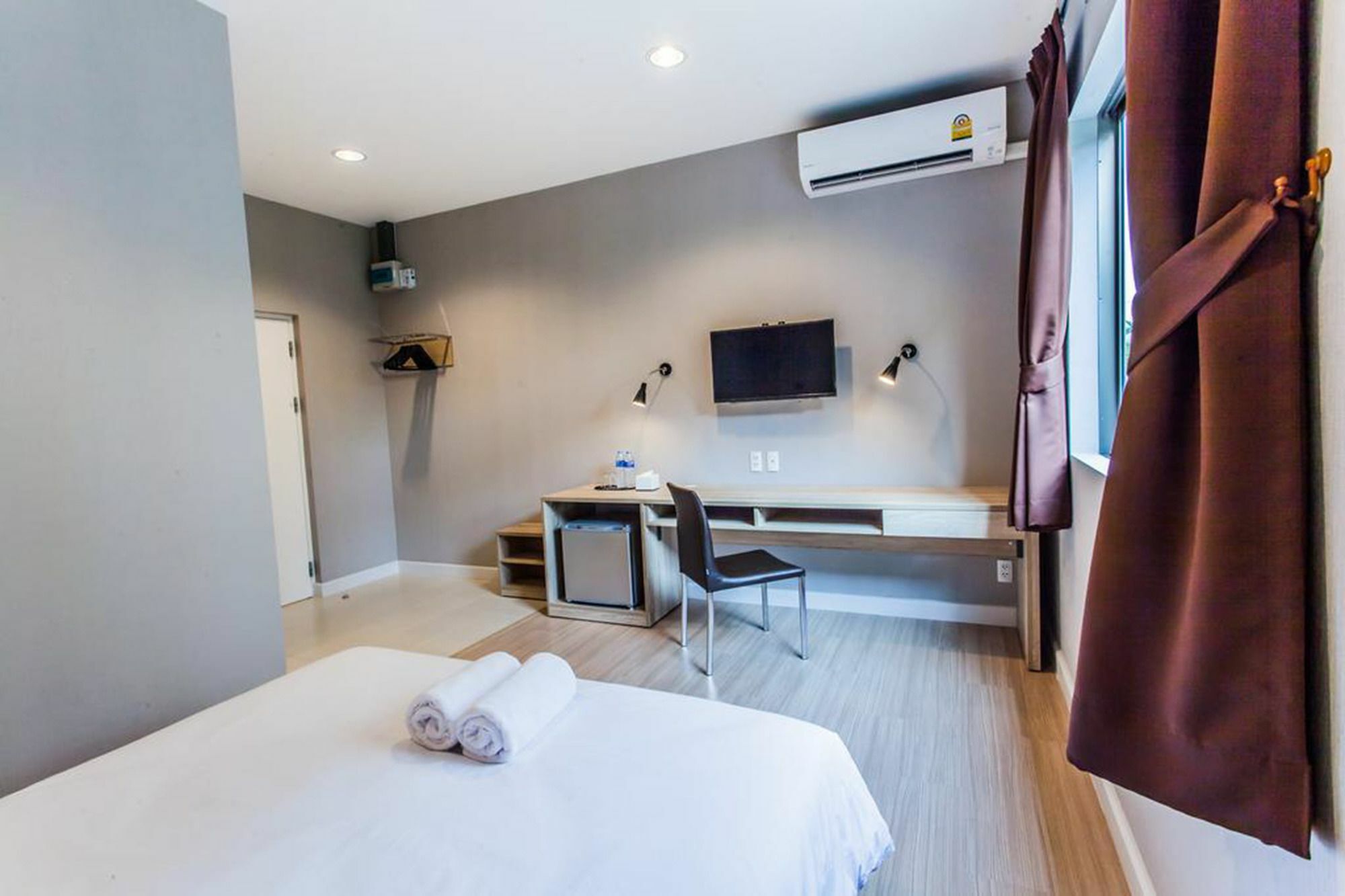 Morino Hotel Si Racha Bagian luar foto