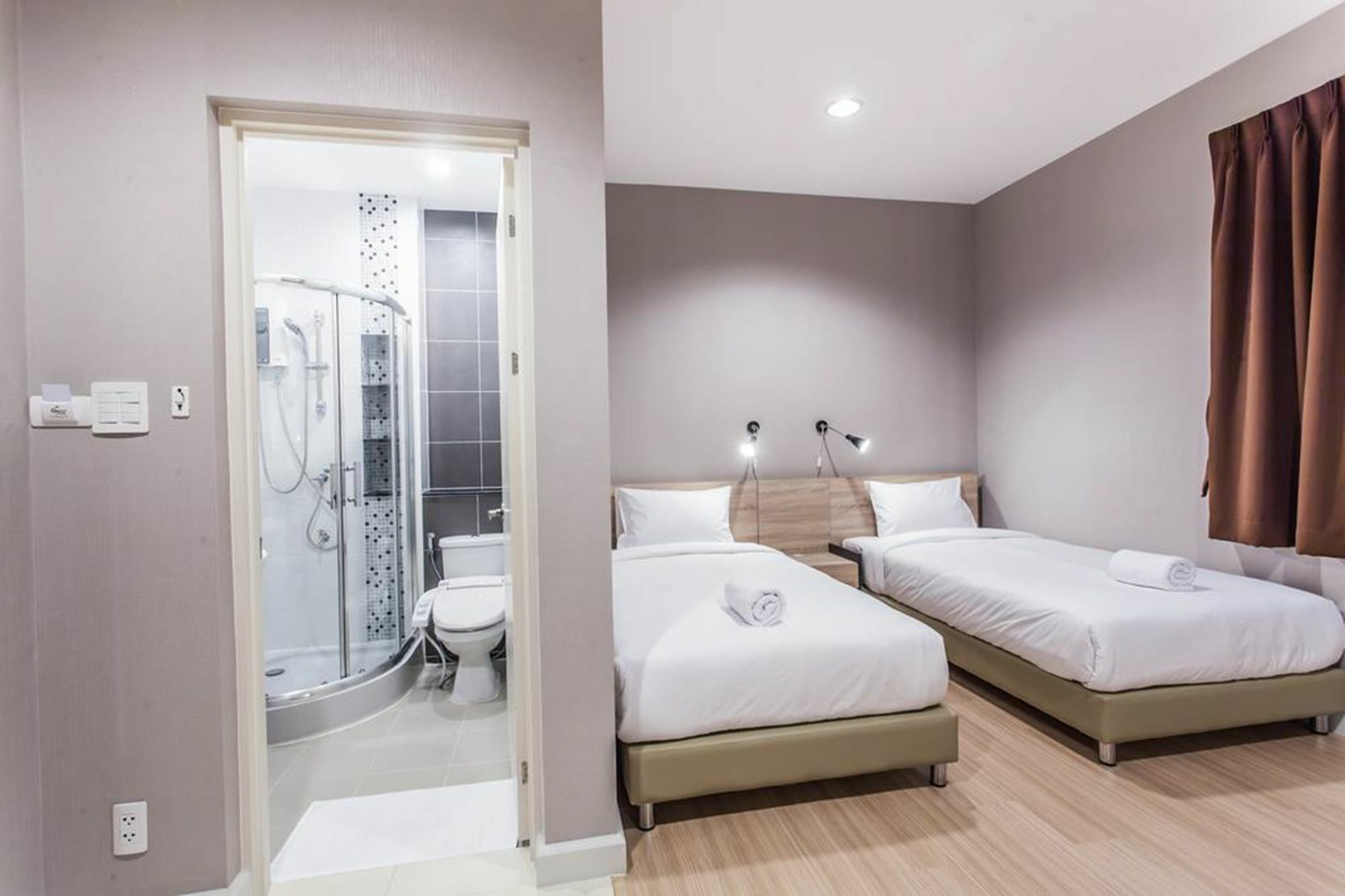 Morino Hotel Si Racha Bagian luar foto