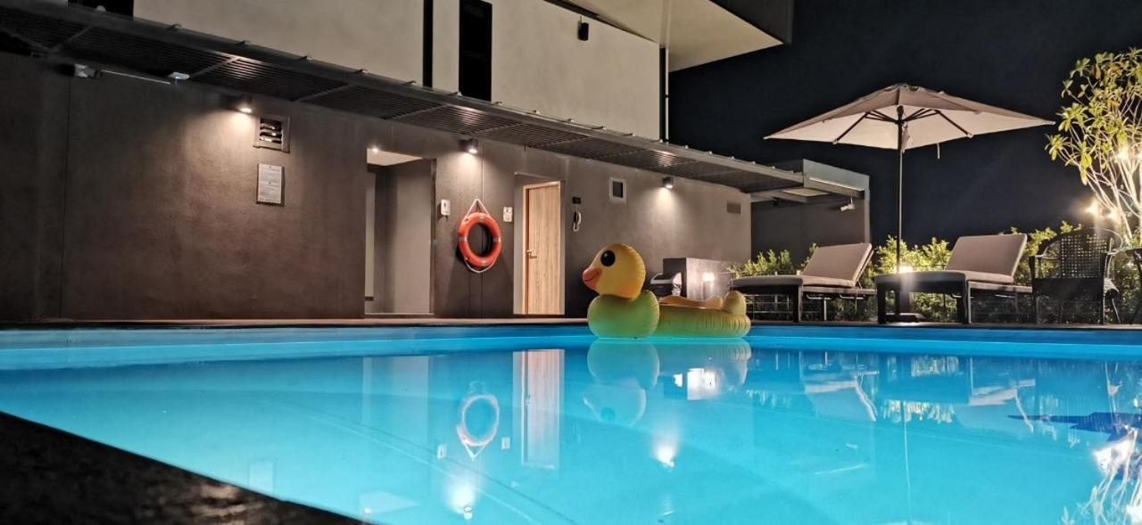 Morino Hotel Si Racha Bagian luar foto